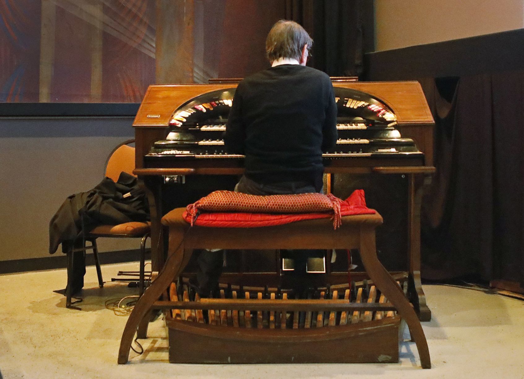 Chase Park Plaza Cinemas still has an organist
